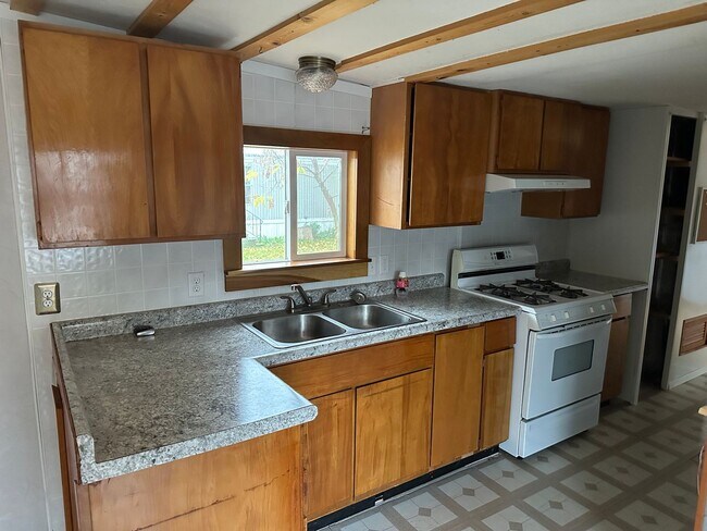 Foto del edificio - New Holstein Manufactured Housing Community