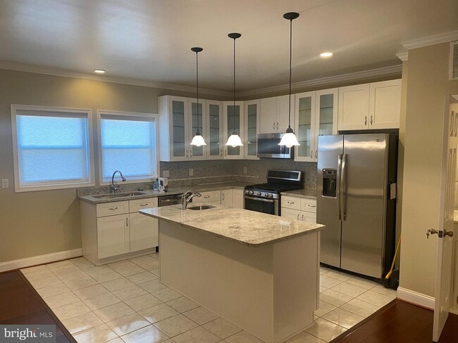 Building Photo - 5427 4th St NW