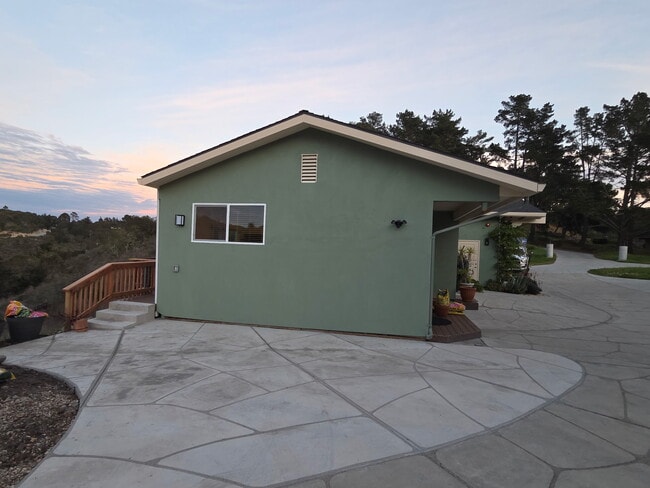 Building Photo - 26265 Jeanette Rd