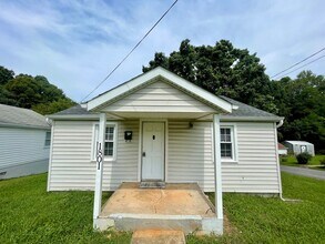 Building Photo - 1801 Ridge Ave