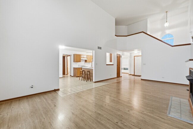 Building Photo - 1909 Havenhill Dr