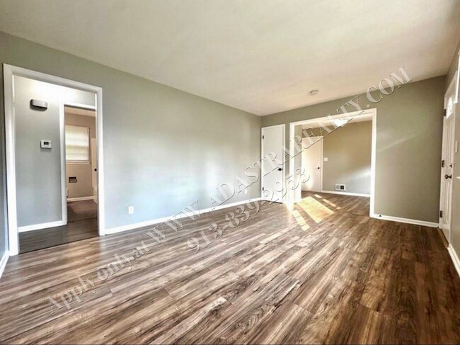 Foto del edificio - Updated 3 Bed 1 Bath Home In Independence-...