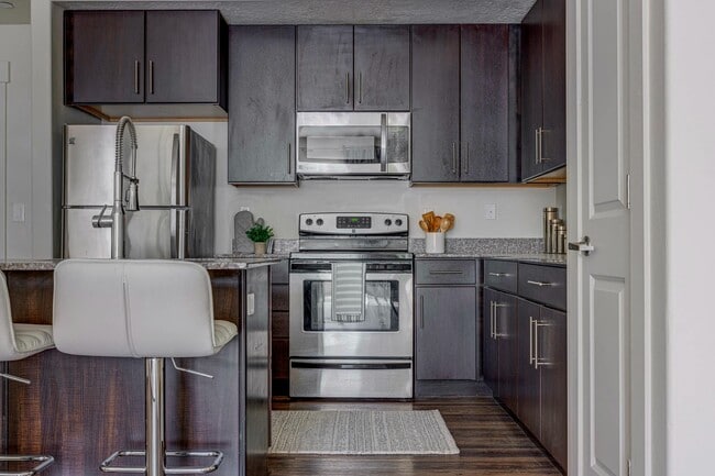 Building Photo - Eaglewood Lofts