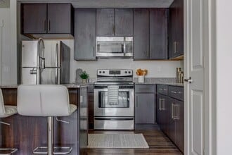 Building Photo - Eaglewood Lofts