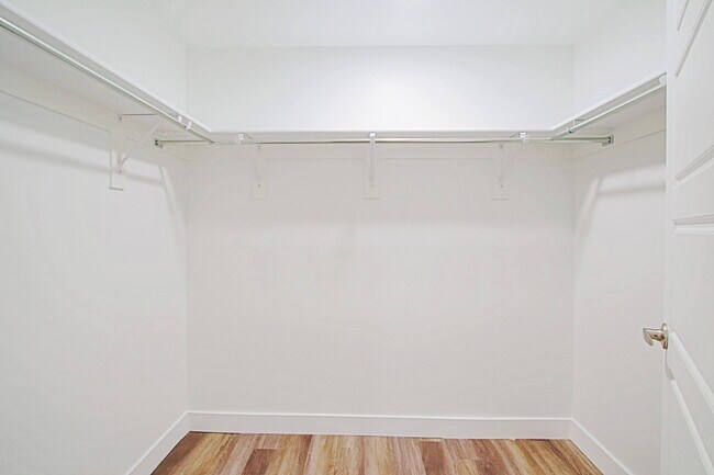 20 51 APARTMENTS visual data 5