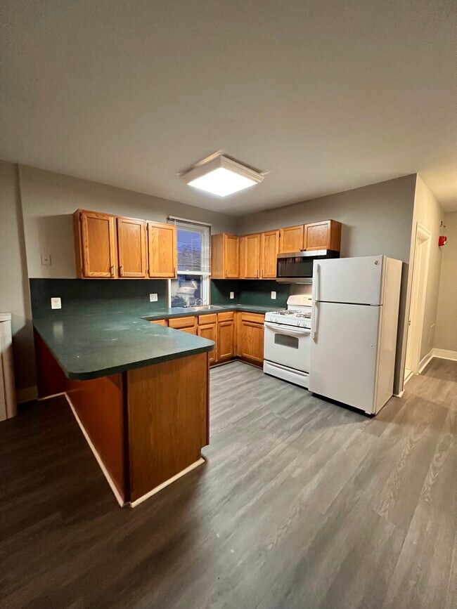 Kitchen - 1218 Cottman Ave