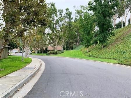 Foto del edificio - 16245 Sierra Ridge Way