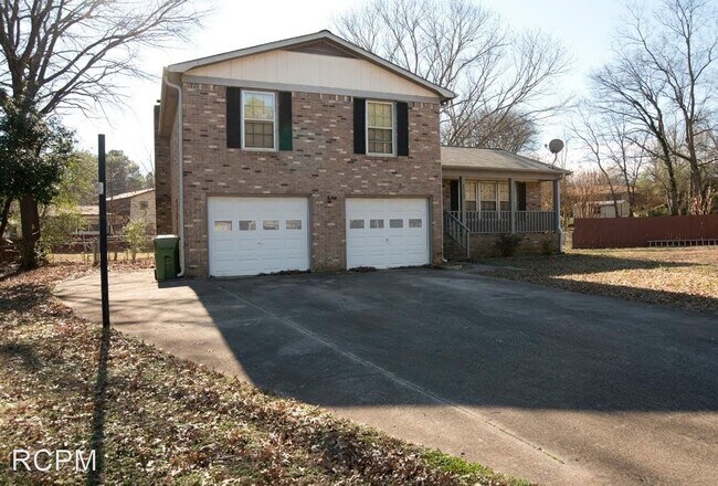 Building Photo - 3 br, 2.5 bath House - 4512 Calvert RD