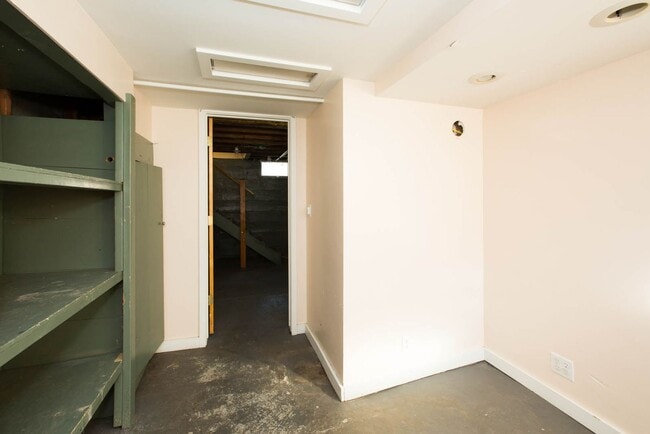 Building Photo - Great 1 bed, 1 bath home