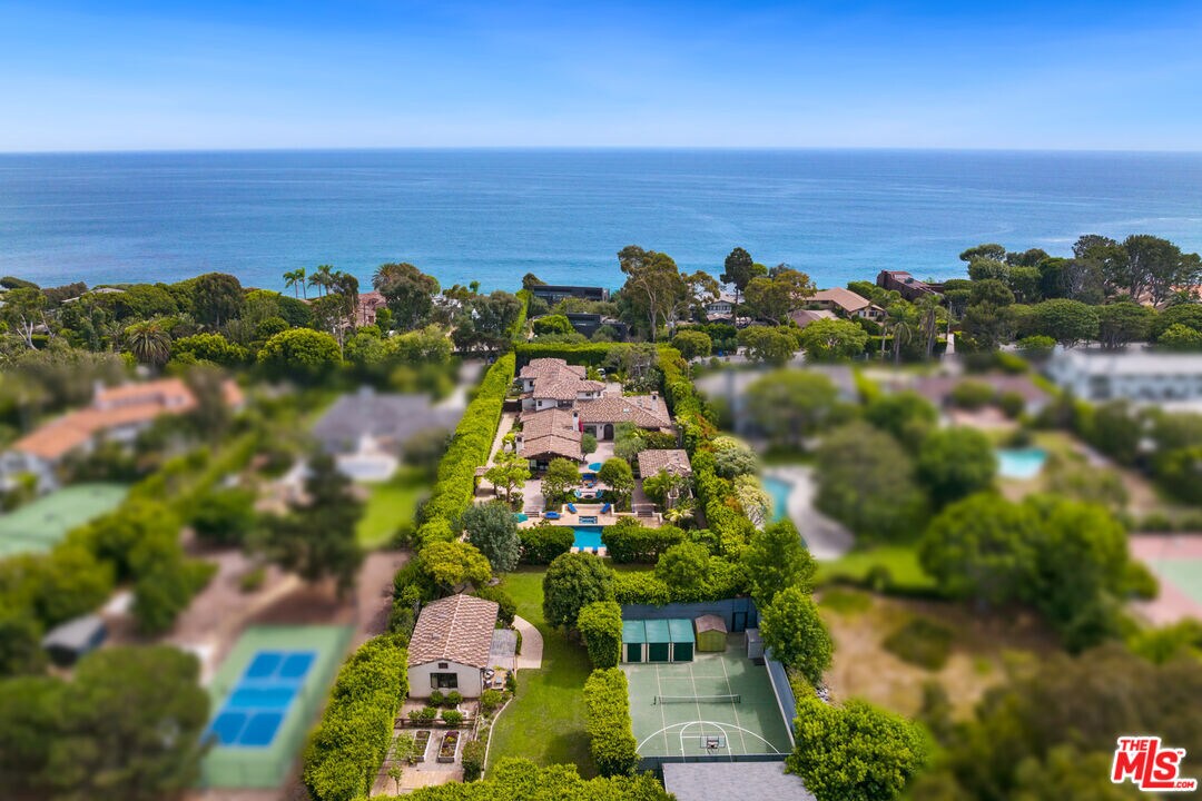 Primary Photo - 28935 Cliffside Dr