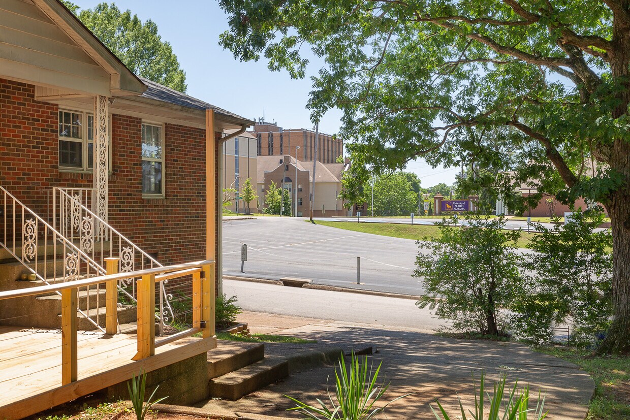 Foto principal - 901 N Pine St