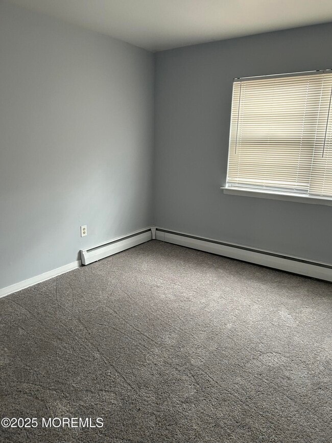 Building Photo - 258 Bath Ave