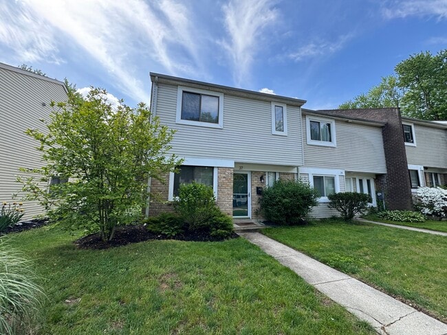 Foto del edificio - 37 Rockwell Ct