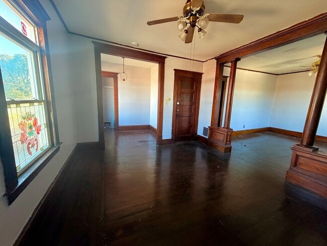 Foto del edificio - 1123 W Belden Ave