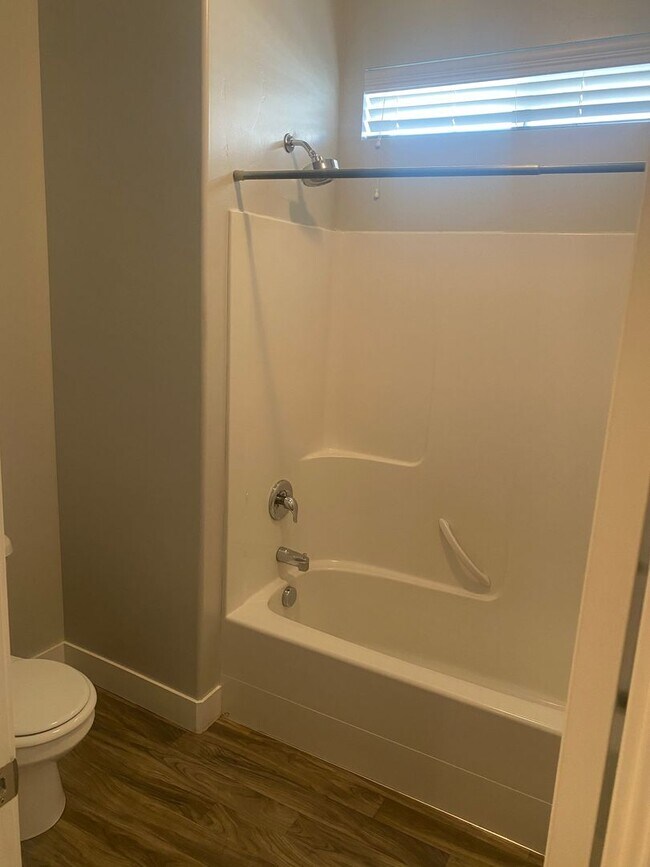 Building Photo - Luxury 3 Bed 2 Bath Townhome in Vineyard