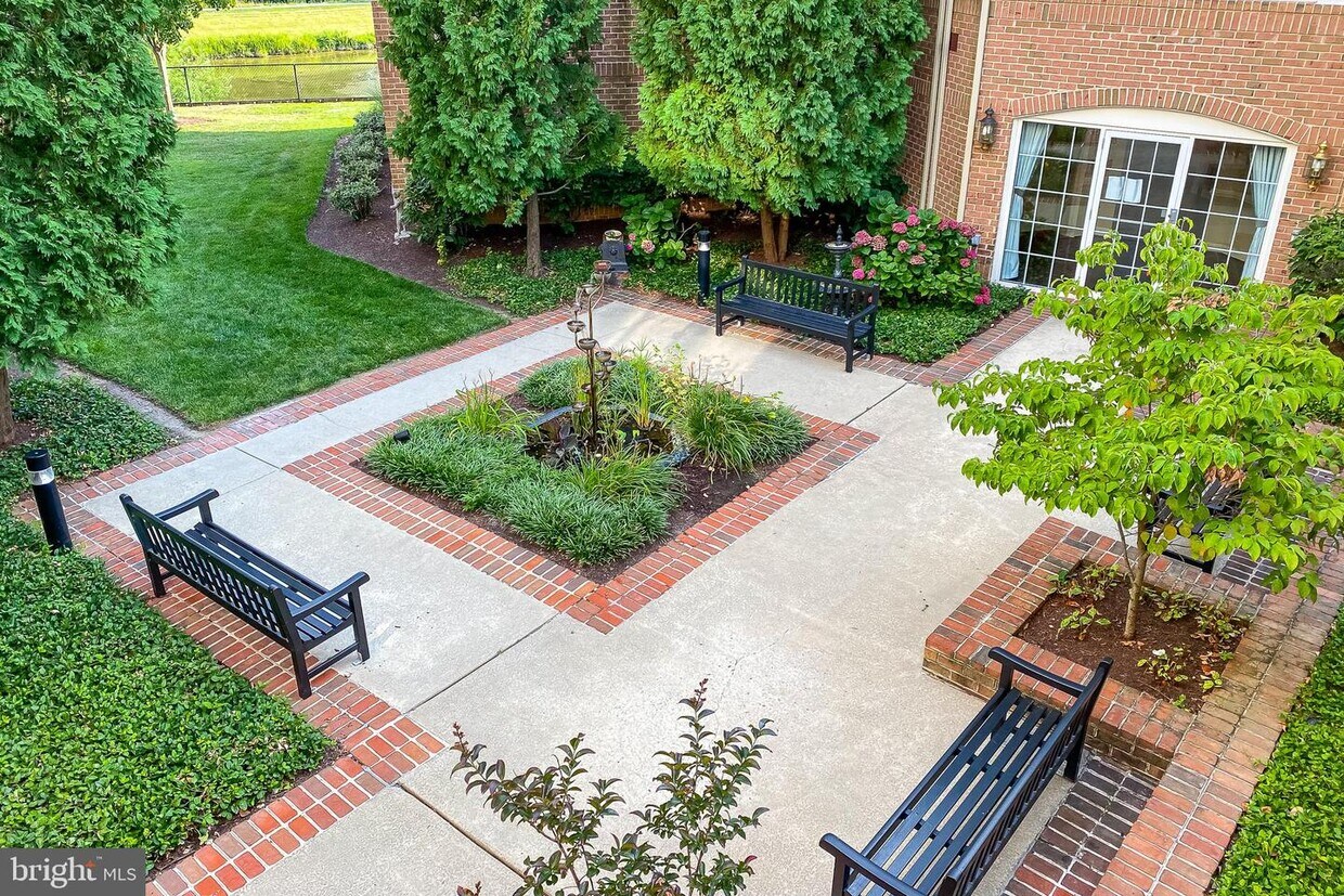 2150 Troon Overlook Unit H302, Woodstock, MD 21163 Room for Rent in