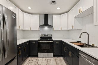 Building Photo - 909 Silber Rd