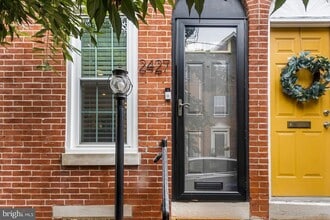 Building Photo - 2427 E Boston St