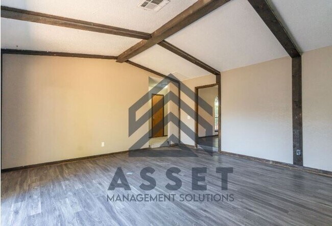 Foto del edificio - RENT TO OWN & FOR LEASE – OKC, OK