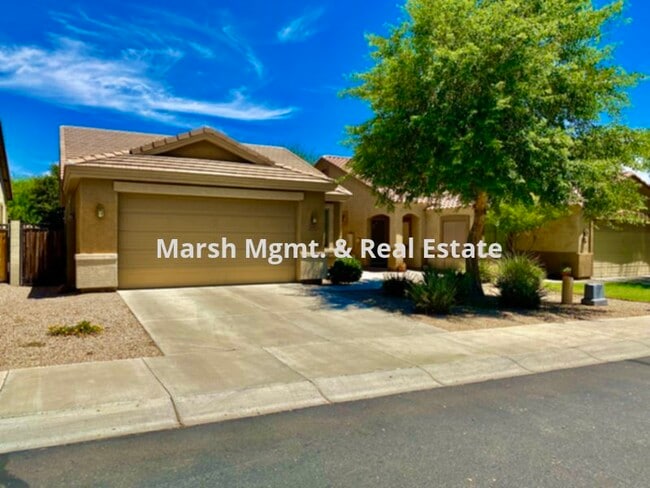 Foto del edificio - Great home offering a split floor plan with 3 bedrooms in Tempe.