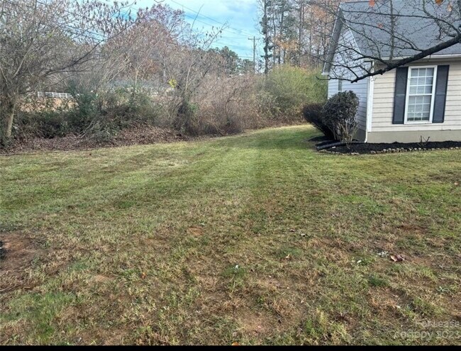 Foto del edificio - 100 Coventry Dr