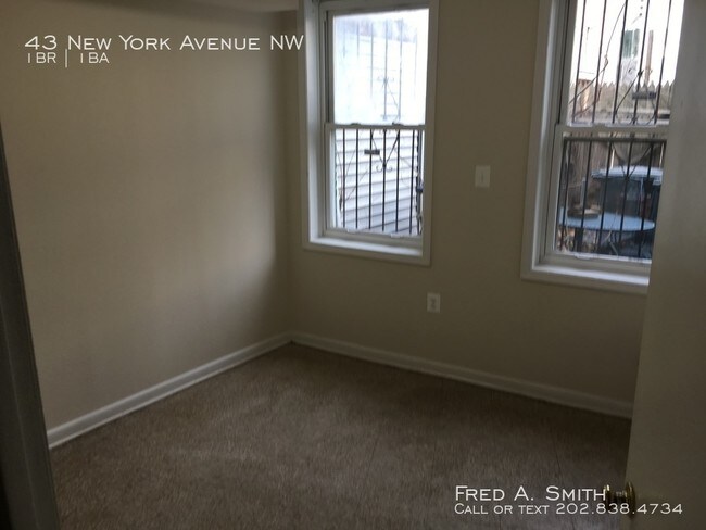 Foto del edificio - 43 New York Ave NW