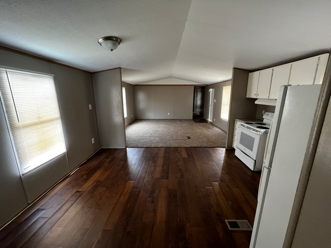 Building Photo - 18517 Prickley Ash Way