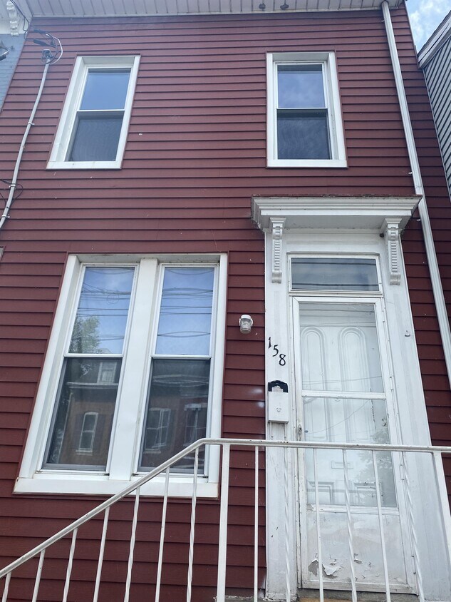 Foto principal - 158 Walnut St