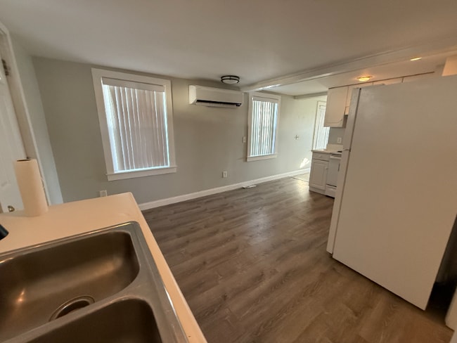 Foto del edificio - 5 Johnson Ave