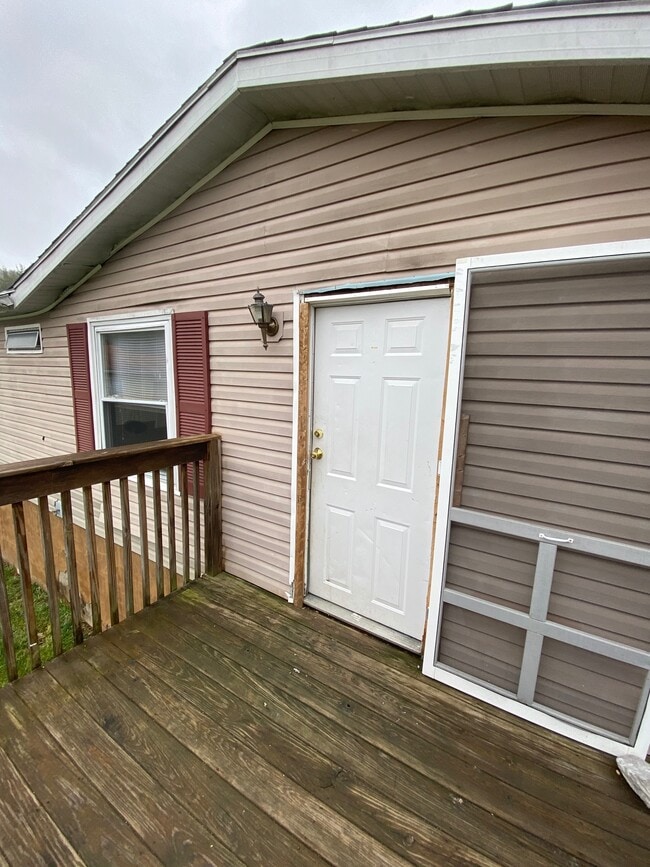 Building Photo - 129 Sandhurst Ct