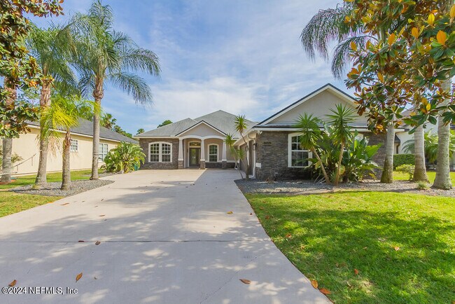 Building Photo - 13882 White Heron Pl