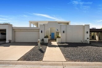 Building Photo - 8633 E Monterosa Ave