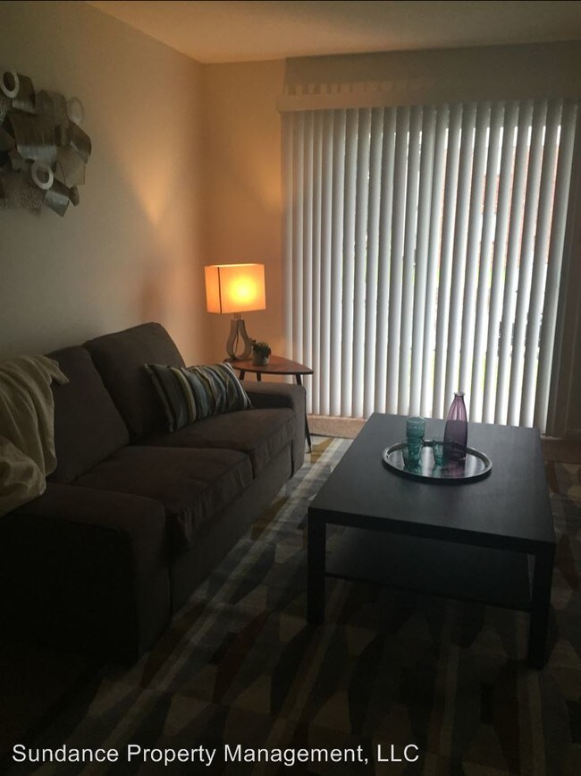 Foto del edificio - 7852 Marten Ct S
