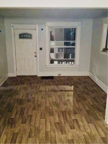 Foto del edificio - 811 Baker St