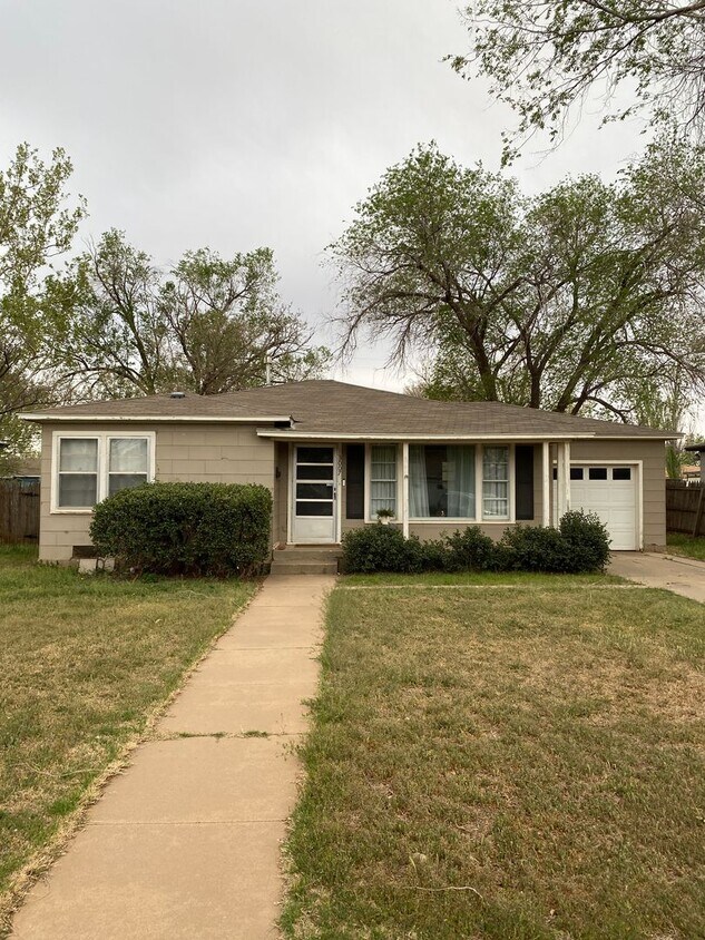 Primary Photo - 3007 47th St
