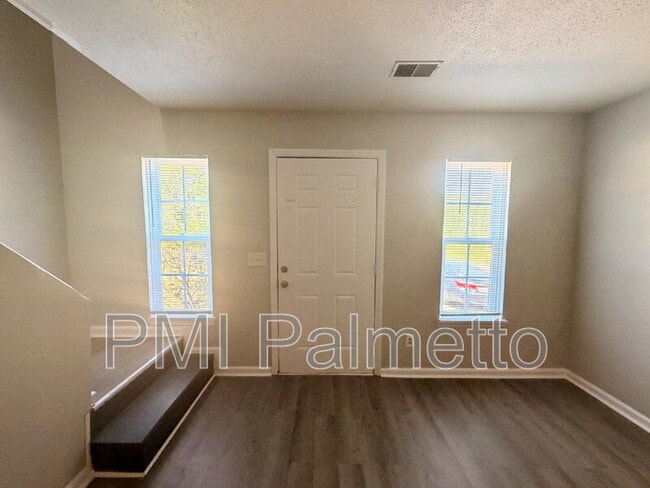 Building Photo - 1919 Tall Pines Cir