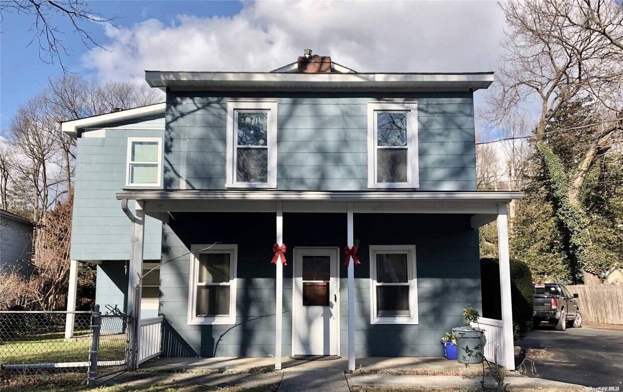 Primary Photo - 139 Landing Rd