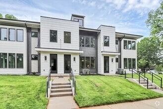 Building Photo - 1748 Arnold Dr