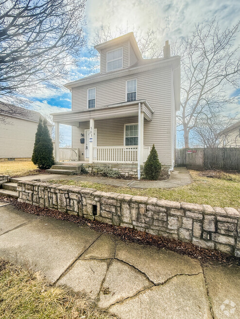 Building Photo - 583 East Mithoff Street