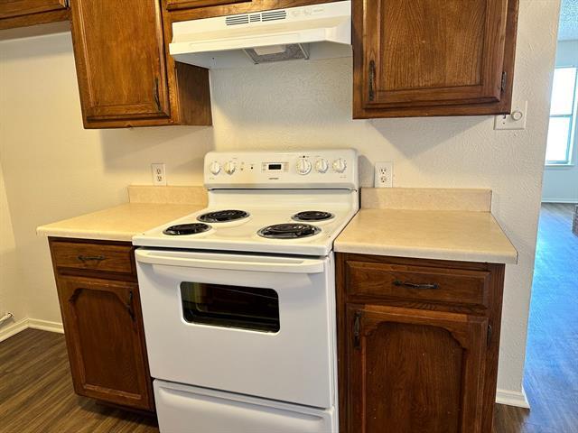 Building Photo - 2713 Hurstview Dr