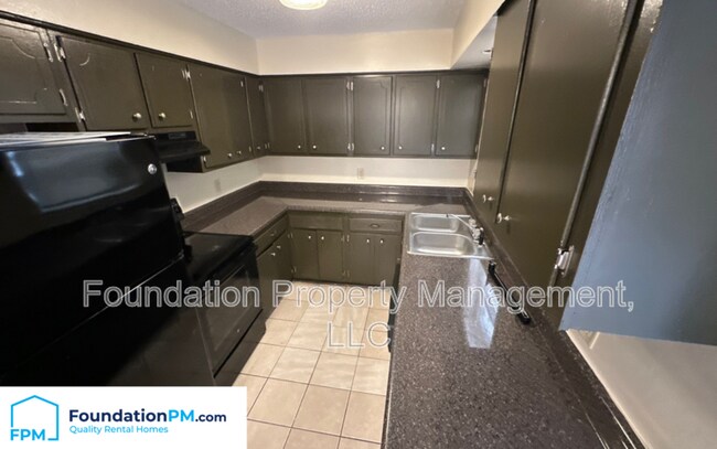 Building Photo - 5142 Kittie Lee Ln