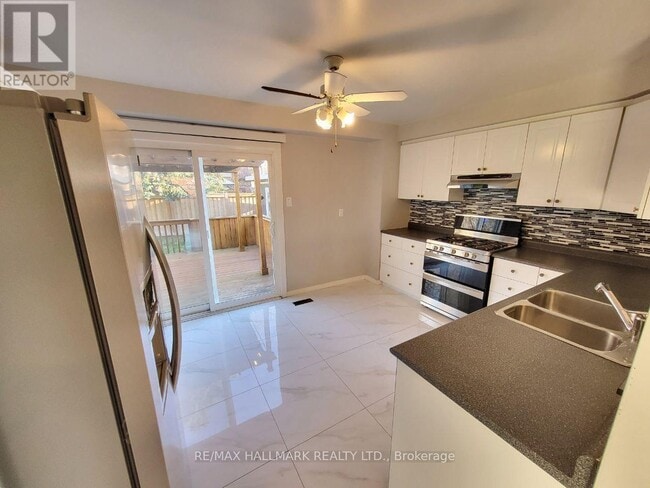 Building Photo - 928 Wayne Dr