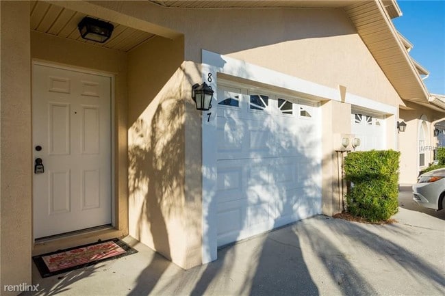 Building Photo - 3 br, 2 bath House - 8987 Antigua Dr