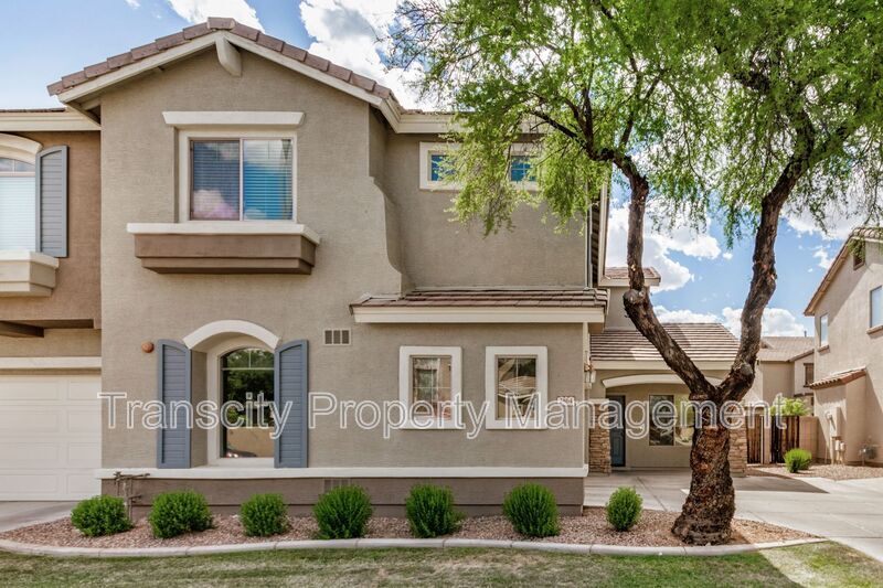 Foto principal - 2864 S Rock St
