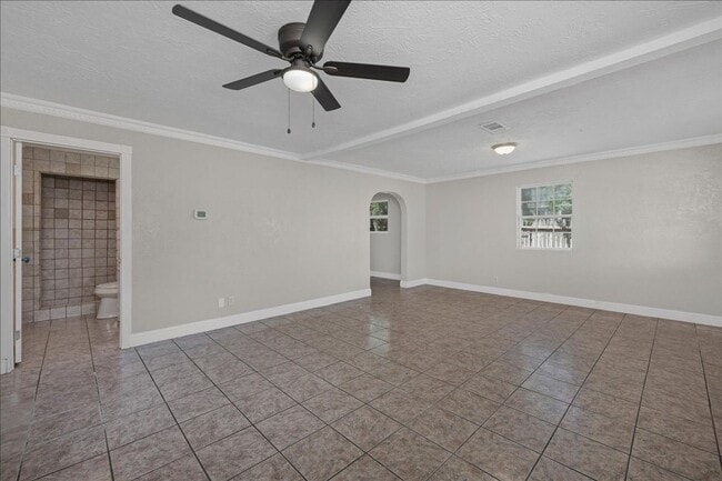 Building Photo - Beautiful large home for Rent