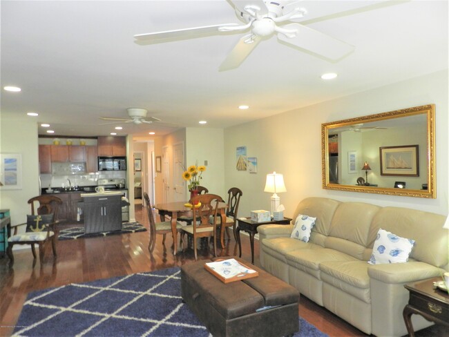 Foto del edificio - 100 Seaview Ave
