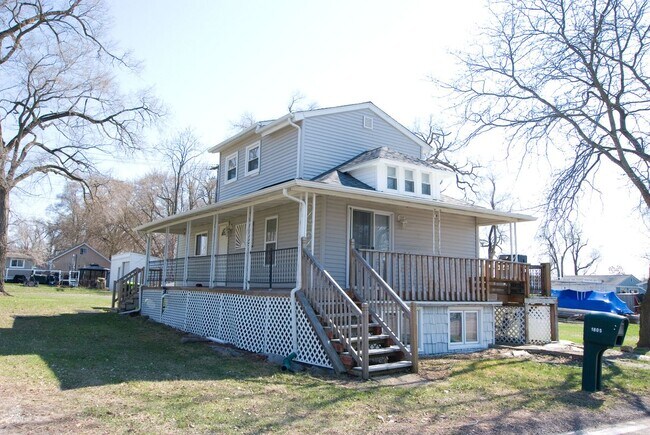 Foto del edificio - 1805 E Lake Dr