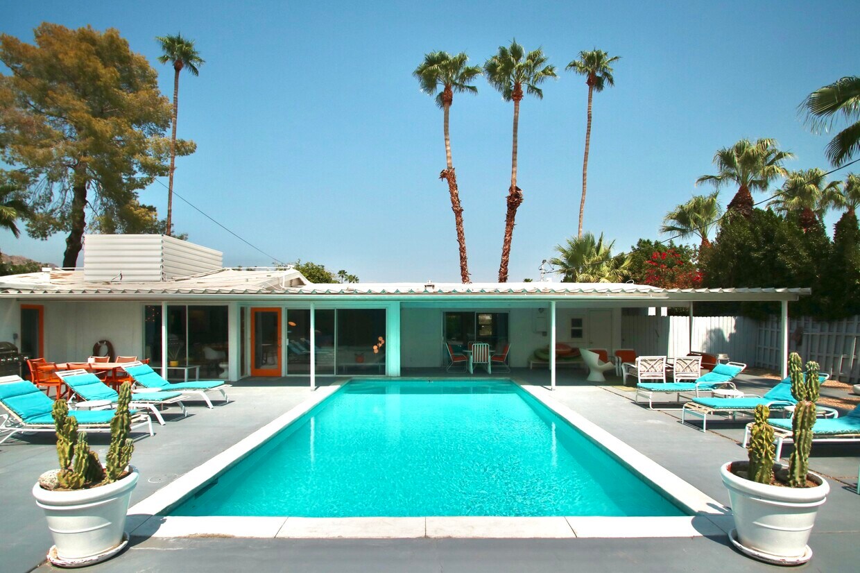 877 S Riverside Dr, Palm Springs, CA 92264 House Rental in Palm