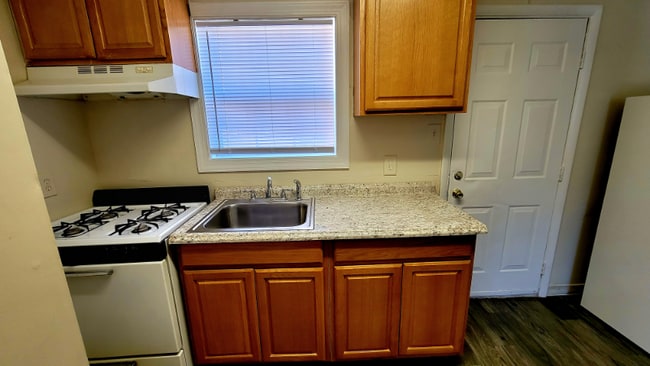 Foto del edificio - 708 E 19th St