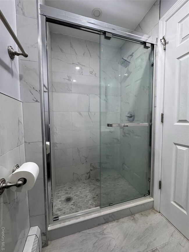 Building Photo - 771 E 216th St